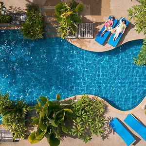 Deluxe Double or Twin Room Pool View